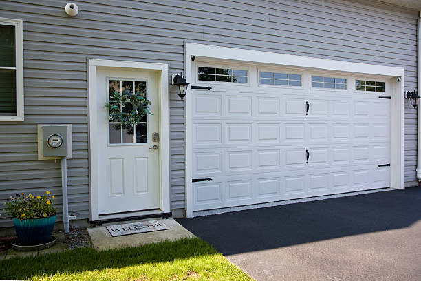 24/7 Emergency Garage Door Panel Replacement experts in Lancaster County County, VA